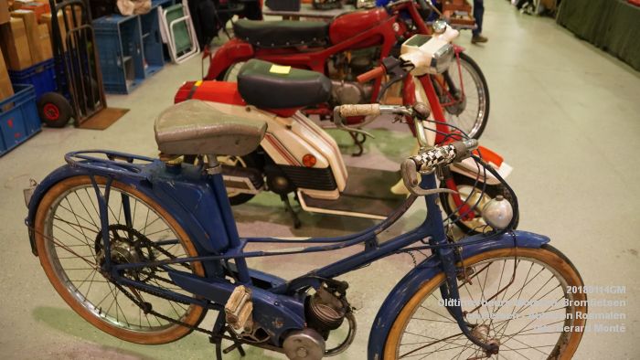 DSC00303- Oldtimerbeurs voor Motoren Bromfietsen en Fietsen - Autotron Rosmalen - 14jan2018 - foto GerardMontE web DSC00303- Oldtimerbeurs voor Motoren Bromfietsen en Fietsen - Autotron Rosmalen - 14jan2018 - foto GerardMontE web