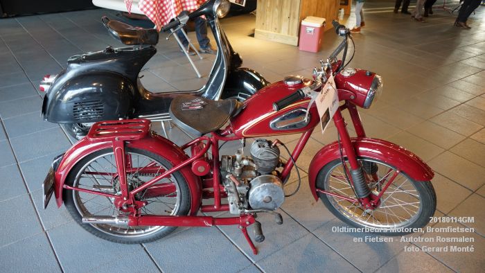 DSC00327- Oldtimerbeurs voor Motoren Bromfietsen en Fietsen - Autotron Rosmalen - 14jan2018 - foto GerardMontE web DSC00327- Oldtimerbeurs voor Motoren Bromfietsen en Fietsen - Autotron Rosmalen - 14jan2018 - foto GerardMontE web