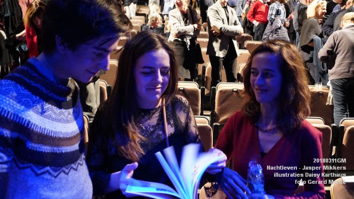 DSC03555- Nachtleven - pres poeziebundel Jasper Mikkers - ill Daisy Karthaus - 11maart2018 - foto GerardMontE web