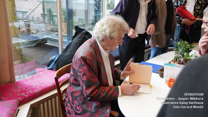 DSC03556- Nachtleven - pres poeziebundel Jasper Mikkers - ill Daisy Karthaus - 11maart2018 - foto GerardMontE web