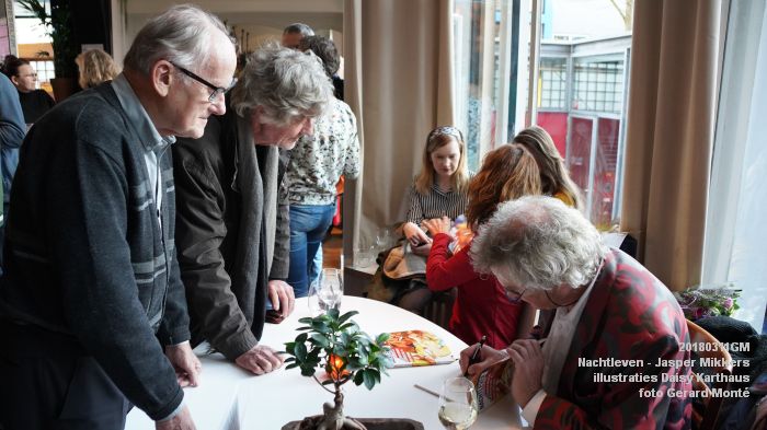 DSC03583- Nachtleven - pres poeziebundel Jasper Mikkers - ill Daisy Karthaus - 11maart2018 - foto GerardMontE web