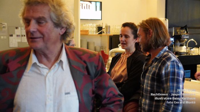 DSC03603- Nachtleven - pres poeziebundel Jasper Mikkers - ill Daisy Karthaus - 11maart2018 - foto GerardMontE web