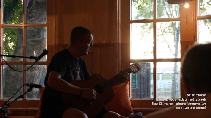 JDSC07538 - Hangop woensdag -  open podium - w2f - singer-songwriter Bas Zijlmans  - 30mei2018 -  foto GerardMontE web