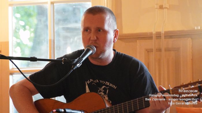 JDSC07541 - Hangop woensdag -  open podium - w2f - singer-songwriter Bas Zijlmans  - 30mei2018 -  foto GerardMontE web