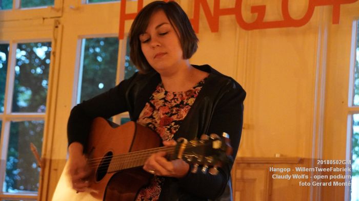 hDSC06518- Claudy Wolfs - Hangop op woensdag -  open podium - WillemTweeFabriek - 2mei2018 -  foto GerardMontE web