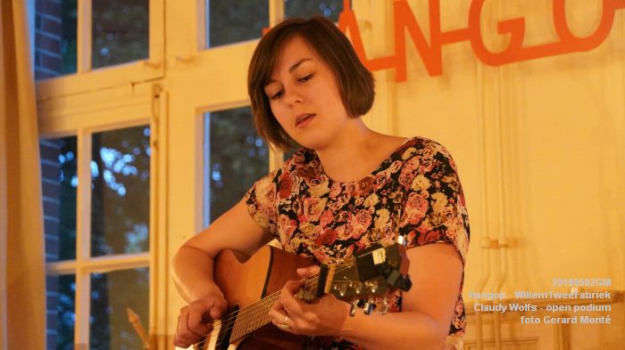 hDSC06527- Claudy Wolfs - Hangop op woensdag -  open podium - WillemTweeFabriek - 2mei2018 -  foto GerardMontE web