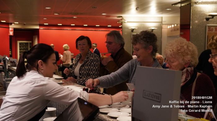 DSC04880- Koffie bij de piano - Amy Jane en Tobias Alberts - Martin Kaptein - 1apr2018 - foto GerardMontE web