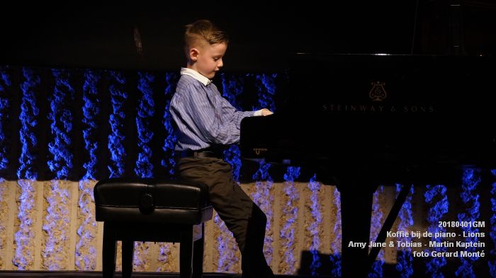 DSC04897- Koffie bij de piano - Amy Jane en Tobias Alberts - Martin Kaptein - 1apr2018 - foto GerardMontE web