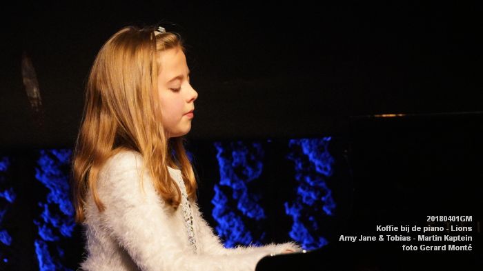 DSC04912- Koffie bij de piano - Amy Jane en Tobias Alberts - Martin Kaptein - 1apr2018 - foto GerardMontE web
