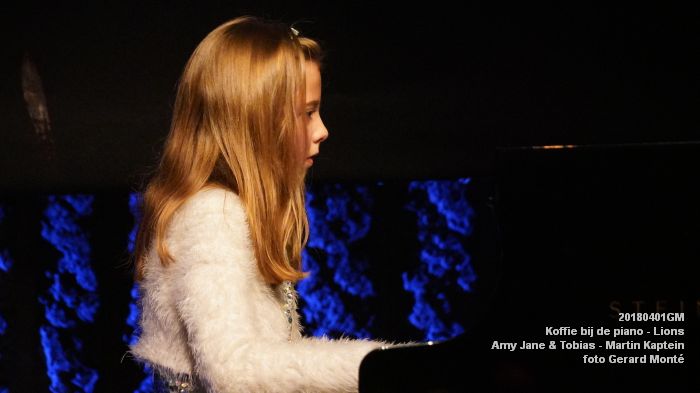 DSC04914- Koffie bij de piano - Amy Jane en Tobias Alberts - Martin Kaptein - 1apr2018 - foto GerardMontE web