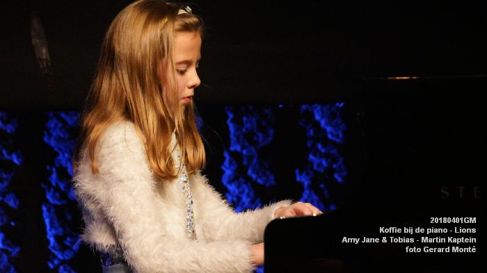 DSC04915- Koffie bij de piano - Amy Jane en Tobias Alberts - Martin Kaptein - 1apr2018 - foto GerardMontE web