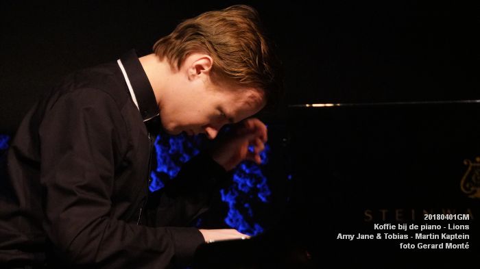 DSC04939- Koffie bij de piano - Amy Jane en Tobias Alberts - Martin Kaptein - 1apr2018 - foto GerardMontE web