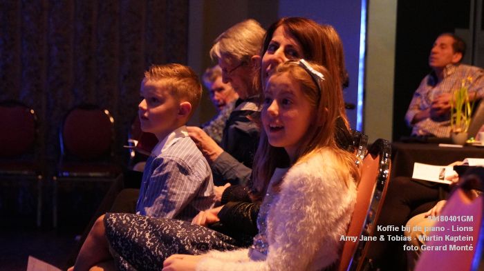 DSC04970- Koffie bij de piano - Amy Jane en Tobias Alberts - Martin Kaptein - 1apr2018 - foto GerardMontE web