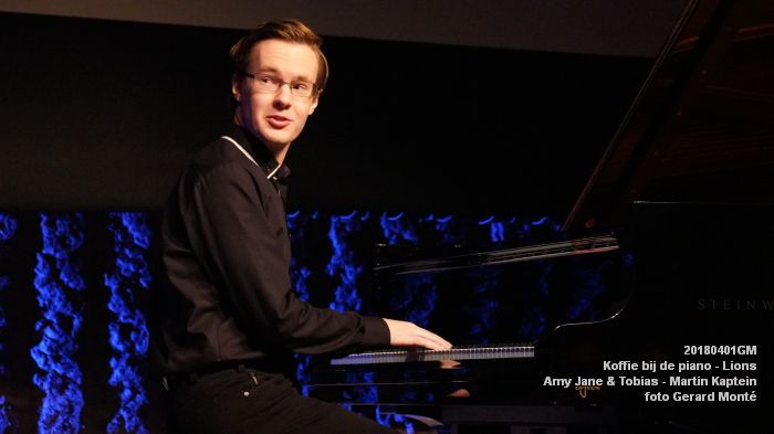 DSC04976- Koffie bij de piano - Amy Jane en Tobias Alberts - Martin Kaptein - 1apr2018 - foto GerardMontE web