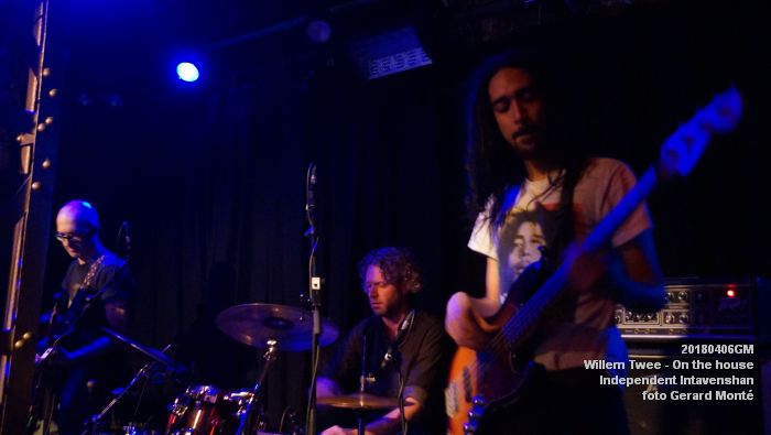 DSC02138- Willem Twee Poppodium vrijdag - On the house - Independent Intavenshan - 6apr2018 - foto GerardMontE web