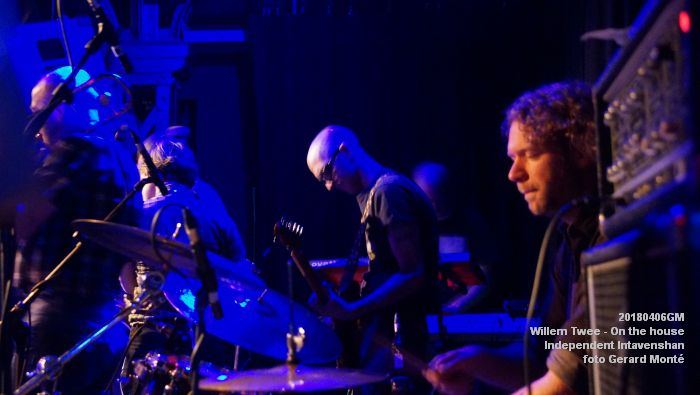 DSC02140- Willem Twee Poppodium vrijdag - On the house - Independent Intavenshan - 6apr2018 - foto GerardMontE web