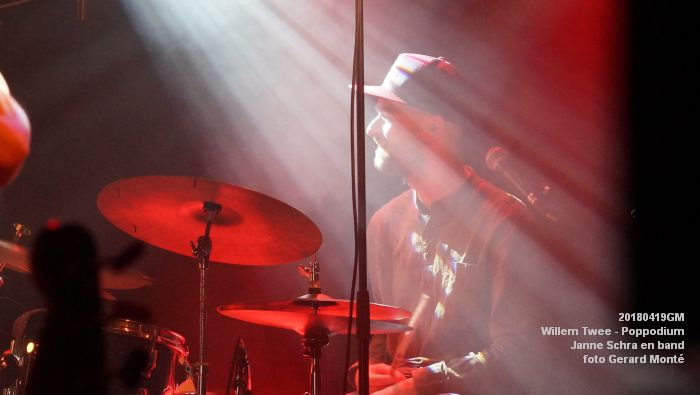 eDSC03957- Willem Twee - Poppodium - Janne Schra en band - 19april2018 - foto GerardMontE web