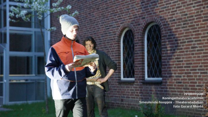 eDSC03716- Koningstheateracademie Theaterstadstuin - Smeulende hoopjes - 15apr2018 - foto GerardMontE web