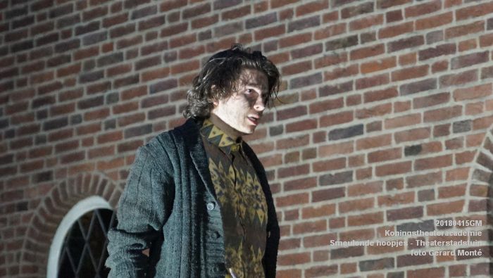 eDSC03730- Koningstheateracademie Theaterstadstuin - Smeulende hoopjes - 15apr2018 - foto GerardMontE web