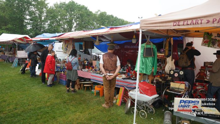 DSC07134- Rock around the jukebox - open-air market - Autotron - 13meil2018 -  foto GerardMontE web