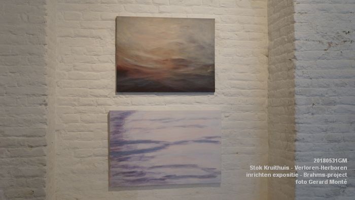 DSC09702 - Stok Kruithuis - inrichten expositie Verloren-Herboren - onderdeel van het Brahms-project - 31mei2018 -  foto GerardMontE web