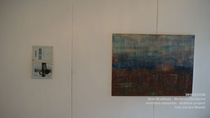 DSC09717 - Stok Kruithuis - inrichten expositie Verloren-Herboren - onderdeel van het Brahms-project - 31mei2018 -  foto GerardMontE web
