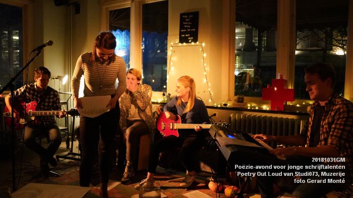 eDSC07837- Poezie-avond voor jonge schrijftalenten - Poetry Out Loud van Studi073  Muzerije- 31okt2018 -  foto GerardMontE web