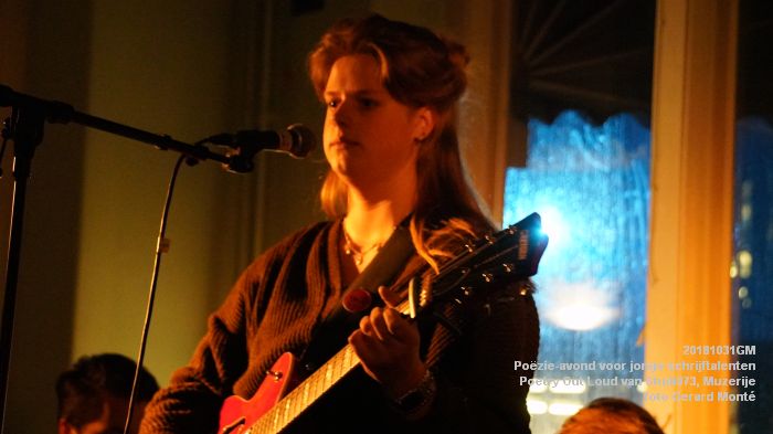 eDSC07890- Poezie-avond voor jonge schrijftalenten - Poetry Out Loud van Studi073  Muzerije- 31okt2018 -  foto GerardMontE web