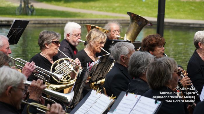 DSC05494- Muziek in het park - IJzeren Vrouw - Prins Hendrikpark - seniorenorkest De Meierij - 21mei2023 - foto GerardMontE web