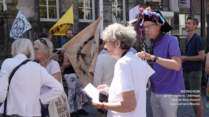 DSC09394- grootouders voor het klimaat - Markt Den Bosch - 24juni2023 - foto GerardMontE web