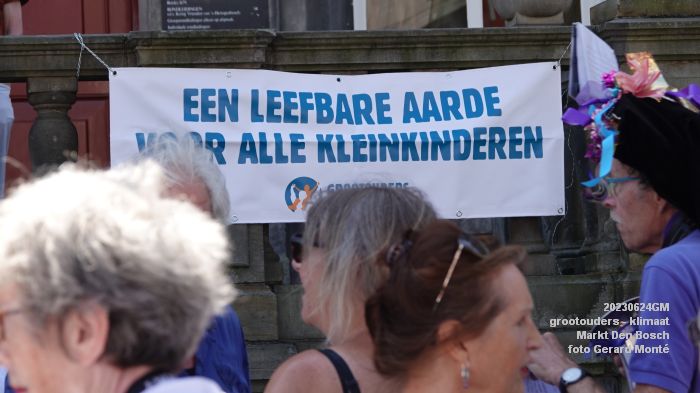 DSC09395- grootouders voor het klimaat - Markt Den Bosch - 24juni2023 - foto GerardMontE web