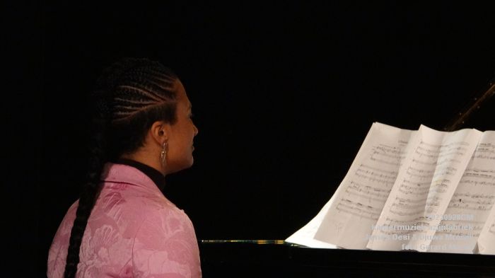 DSC04710- kamermuziek azijnfabriek - James Oesi en Djuwa Mroivili - 28sep2023 - foto GerardMontE web