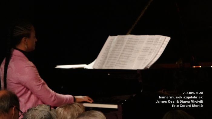 DSC04749- kamermuziek azijnfabriek - James Oesi en Djuwa Mroivili - 28sep2023 - foto GerardMontE web