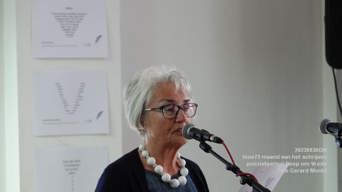 DSC04954- Huis73 Maand van het schrijven - poeziefestival Roep om Vrede - 30sep2023 - foto GerardMontE web