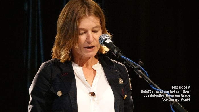 DSC05003- Huis73 Maand van het schrijven - poeziefestival Roep om Vrede - 30sep2023 - foto GerardMontE web