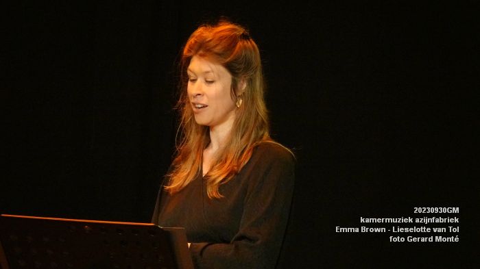 DSC04876- kamermuziek azijnfabriek - Emma Brown mezzo-sopraan - Lieselotte van Tol piano - 30sep2023 - foto GerardMontE web
