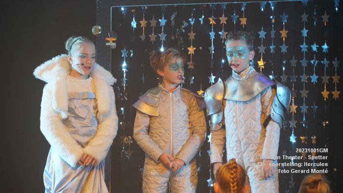 DSC04116- Huis73 - Tint Thuis in Theater - voorstelling Hercules - 1okt2023 - foto GerardMontE web