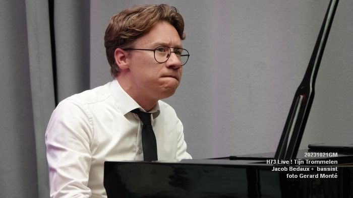DSC06545- H73 Live - Tijn Trommelen - Jacob Bedaux - bassist - 21okt2023 - foto GerardMontE web