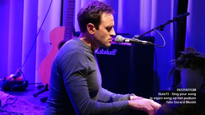 DSC07086- Huis73 - Sing your song - je eigen song op het podium - 27okt2023 - foto GerardMontE web