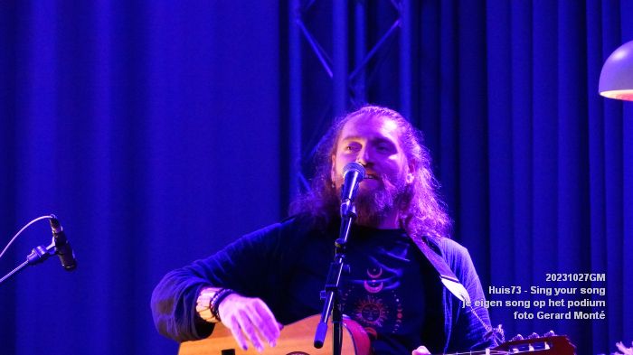 DSC07089- Huis73 - Sing your song - je eigen song op het podium - 27okt2023 - foto GerardMontE web