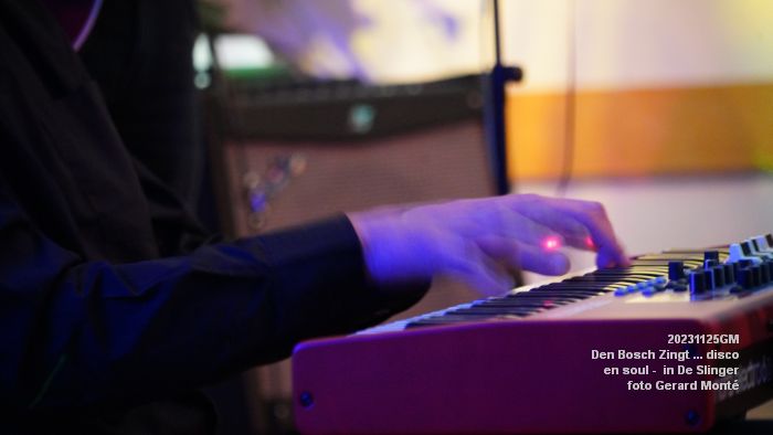 DSC08056- Den Bosch Zingt disco en soul - De Slinger - 25nov2023 - foto GerardMontE web