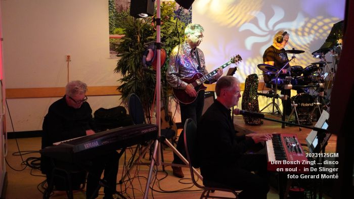 DSC08130- Den Bosch Zingt disco en soul - De Slinger - 25nov2023 - foto GerardMontE web