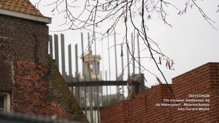 DSC09687- Reconstructie 13e-eeuwse stadsmuur - Waterpoort Moerkerkplein - 20dec2023 - foto GerardMontE web