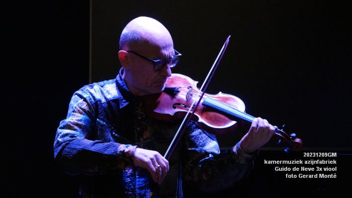 DSC01611- kamermuziek azijnfabriek - Guido de Neve 3x viool- 9dec2023 - foto GerardMontE web