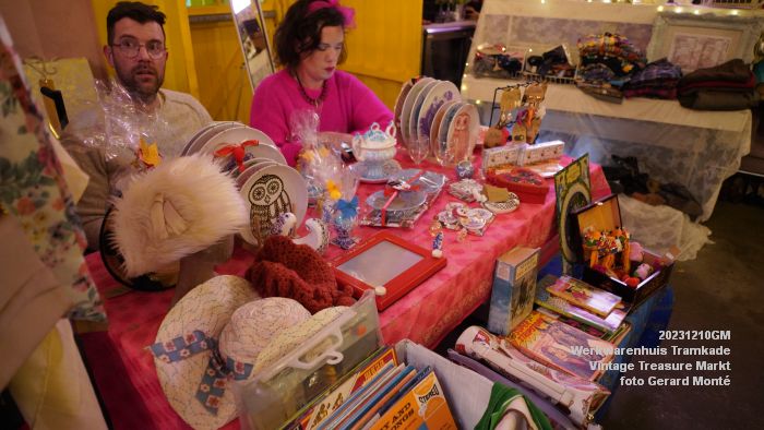 DSC09012- Werkwarenhuis Tramkade - Vintage treasure markt - 10dec2023 - foto GerardMontE web