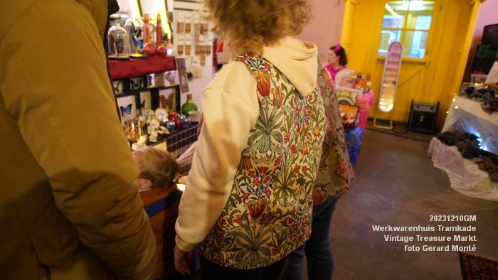 DSC09018- Werkwarenhuis Tramkade - Vintage treasure markt - 10dec2023 - foto GerardMontE web