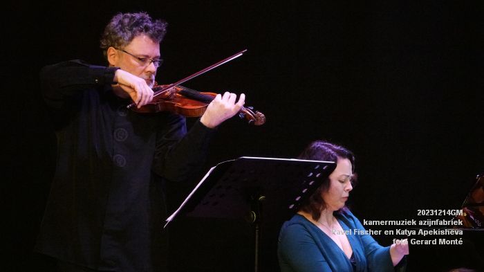 DSC02226- kamermuziek azijnfabriek - Pavel Fischer viool en Katya Apekisheva piano - 14dec2023 - foto GerardMontE web