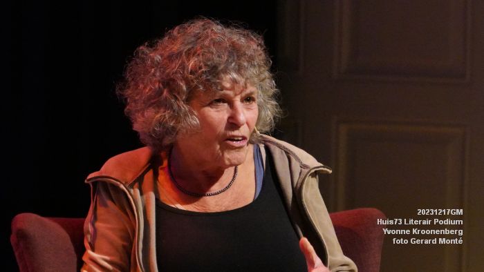 DSC09593- Huis73 Literair Podium - Yvonne Kroonenberg - 17dec2023 - foto GerardMontE web