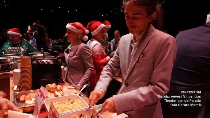 DSC02936- Kerstproeverij van Vincentius in het nieuwe Theater aan de Parade - 21dec2023 - foto GerardMontE web
