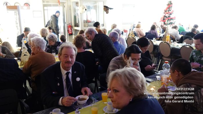 DSC03024- veteranenontmoetingscentrum kerstlunch voor bezoekers en genodigden - 23dec2023 - foto GerardMontE web